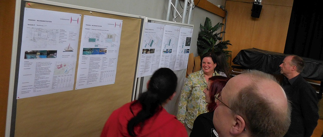 Gesprächsrunde vor Fössebadplänen