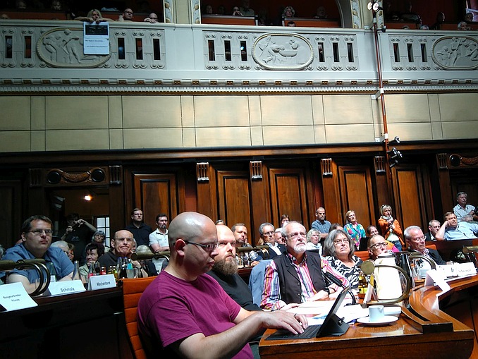 Sondersitzung Ihme-Zentrum, Hodlersaal voll besetzt.