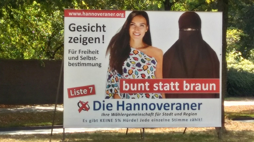 Plakat rechter Populisten im Kommunalwahlkampf Niedersachsen 2016