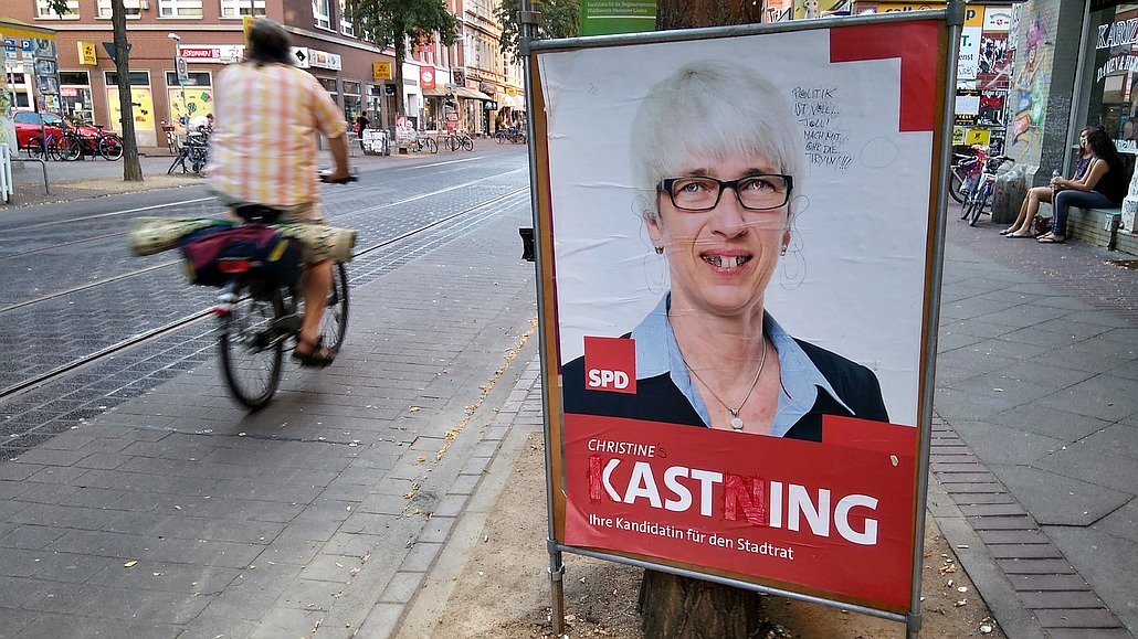 Wahlplakat zur Kommunalwahl Niedersachsen 2016 der SPD beschmiert