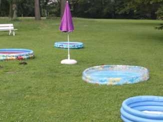 Liegewiese Fössebad mit 4 aufblasbaren Planschbecken