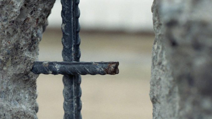 Berliner Mauer, Stahlbeton