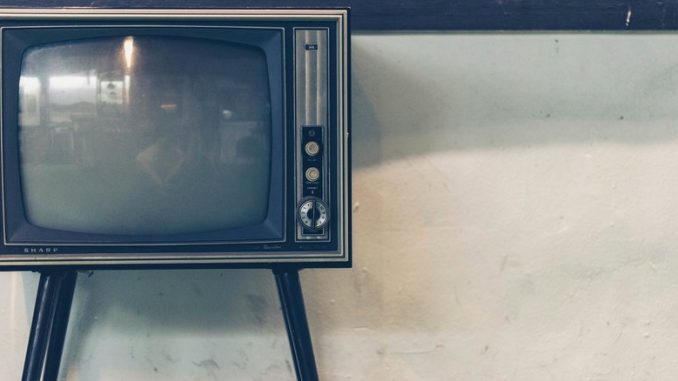 alter Fernseher, Röhrengerät, Symbolbild für TV-Tipps