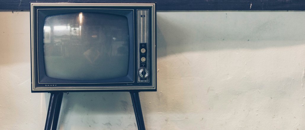 alter Fernseher, Röhrengerät, Symbolbild für TV-Tipps